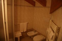 Bagno stanza doppia con balcone