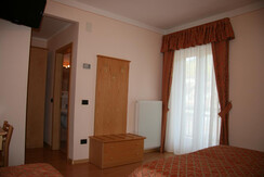 Stanza tripla con balcone