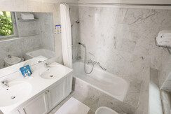 Du Lac et Du Parc Grand Resort - Four Room Bungalo