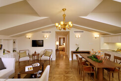 Du Lac et Du Parc Grand Resort -Romantic Suite 01