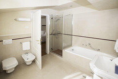 Du Lac et Du Parc Grand Resort -Romantic Suite 06