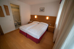 04102019-123_DSC1694