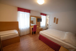 04102019-114_DSC1597