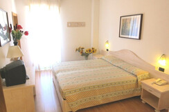 Eco Hotel Zanella - Camera Famiglie 01 Eco Hotel Zanella - Camera Famiglie 01