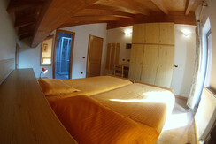 Stanza matrimoniale con servizio