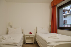 QUADRUPLA FAMILY) QUADRUPLA FAMILY)