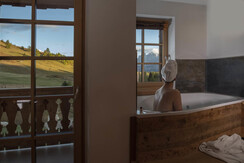 Camoscio_vasca_idromassaggio_in_camera