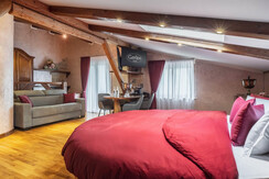 Suite 125A3544-HDR Suite 125A3544-HDR