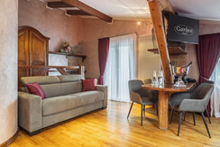 Suite 125A3547-HDR Suite 125A3547-HDR