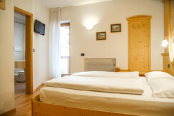 Camera standard Hotel Genzianella Ziano di Fiemme 