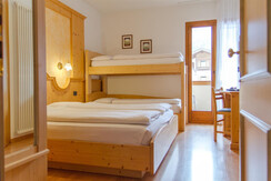 Camera famigliare Hotel Genzianella Ziano di Fiemm
