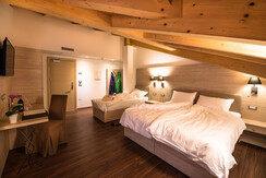 Junior Romantic Suite 1