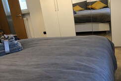 photo5938177283749688160