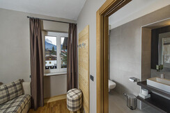 Camera 032 Camera 032