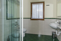 Bagno Family Suite Villa Mitzi Bagno Family Suite Villa Mitzi