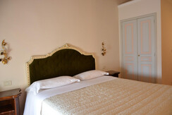 DSC_0007 (Large) DSC_0007 (Large)