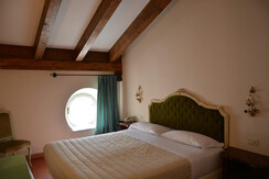 DSC_0008 (Large) DSC_0008 (Large)