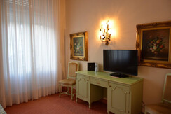 DSC_0057 (Large) DSC_0057 (Large)