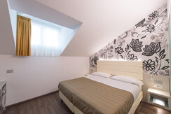 _SOX0566 (Large) (2) _SOX0566 (Large) (2)