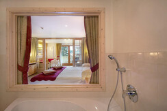 Junior Suite Rosa Alpina Deluxe (2) Junior Suite Rosa Alpina Deluxe (2)