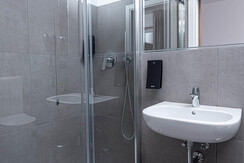 Hi Hotel - single room standard with balcony (6)