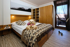 HOLIDAY_MOUNTAIN_BOUTIQUE_014