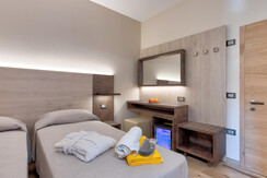 IMG_5886_87_88_89_90pmx IMG_5886_87_88_89_90pmx