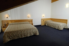 cameratripla cameratripla