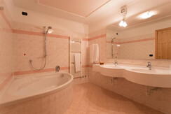 Bathroom family room Alpen 50 sqm Bathroom family room Alpen 50 sqm