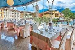 2018-05-28-PHOTO-00000248 x 800