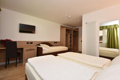 camera tripla SUP (foto 2)