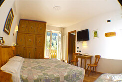 Hotel Laurino Moena -Superior triple room  Hotel Laurino Moena -Superior triple room