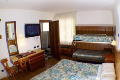 Hotel Laurino Moena - Classic multiple room Hotel Laurino Moena - Classic multiple room