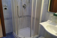 C0F7C47F-041D-4979-A5D5-3938F186F581