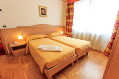 Majorka-8752 Majorka-8752