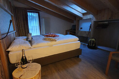 JUNIOR FAMILY AL FIENO JUNIOR FAMILY AL FIENO