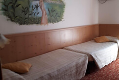 camera comunicante famigliare con un bagno camera comunicante famigliare con un bagno