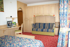 camera famigliare piccola con divano letto camera famigliare piccola con divano letto