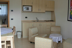 app no 1 trilocale hotel