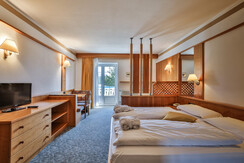 Standard quadrupla 1 Standard quadrupla 1