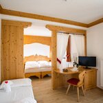 Foto von GENZIANA Vierbettzimmer
