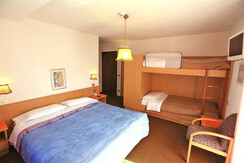 Camera doppia uso 3 letti