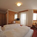 Zdjęcie Pokój dwuosobowy, prysznic, WC, balkon