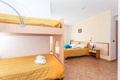 Camera quintupla Zodiaco Camera quintupla Zodiaco