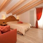  Foto von Doppelzimmer - superior mit dem Sofa