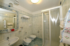 Tripla ClassicQuadrupla 1095-DX-203 Tripla ClassicQuadrupla 1095-DX-203