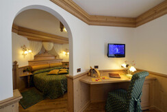 Hotel_La_Torretta_Tonale_junior_suite_romantic3 Hotel_La_Torretta_Tonale_junior_suite_romantic3