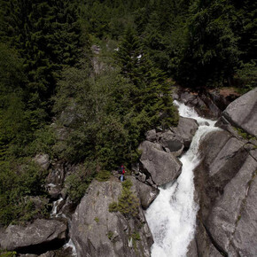 Panoramica 53a57 Valle di Daone cascata