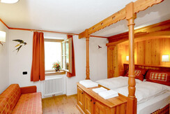 camera letto matrimoniale con divano letto singolo camera letto matrimoniale con divano letto singolo