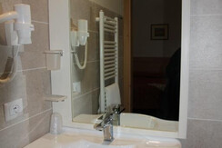 lavabo con mobile in frassino lavabo con mobile in frassino